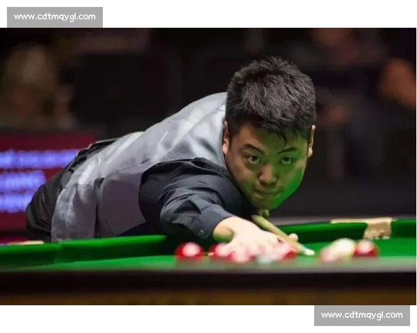 丁俊晖对决罗伯森巅峰碰撞赛场再掀斯诺克激情风暴世界顶级较量引爆观众期待